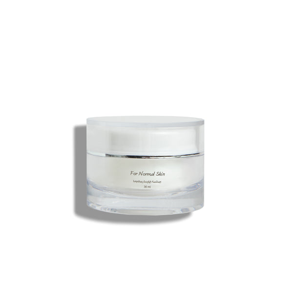 BioDan natural moisturizer for normal skin with SPF 30 in signature jar