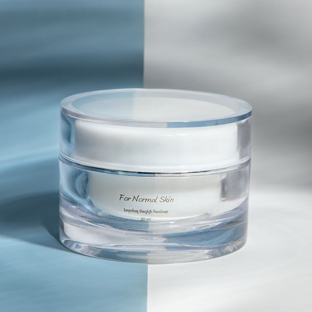 Normal skin moisturizing cream with squalane, rosehip and pomegranate oils