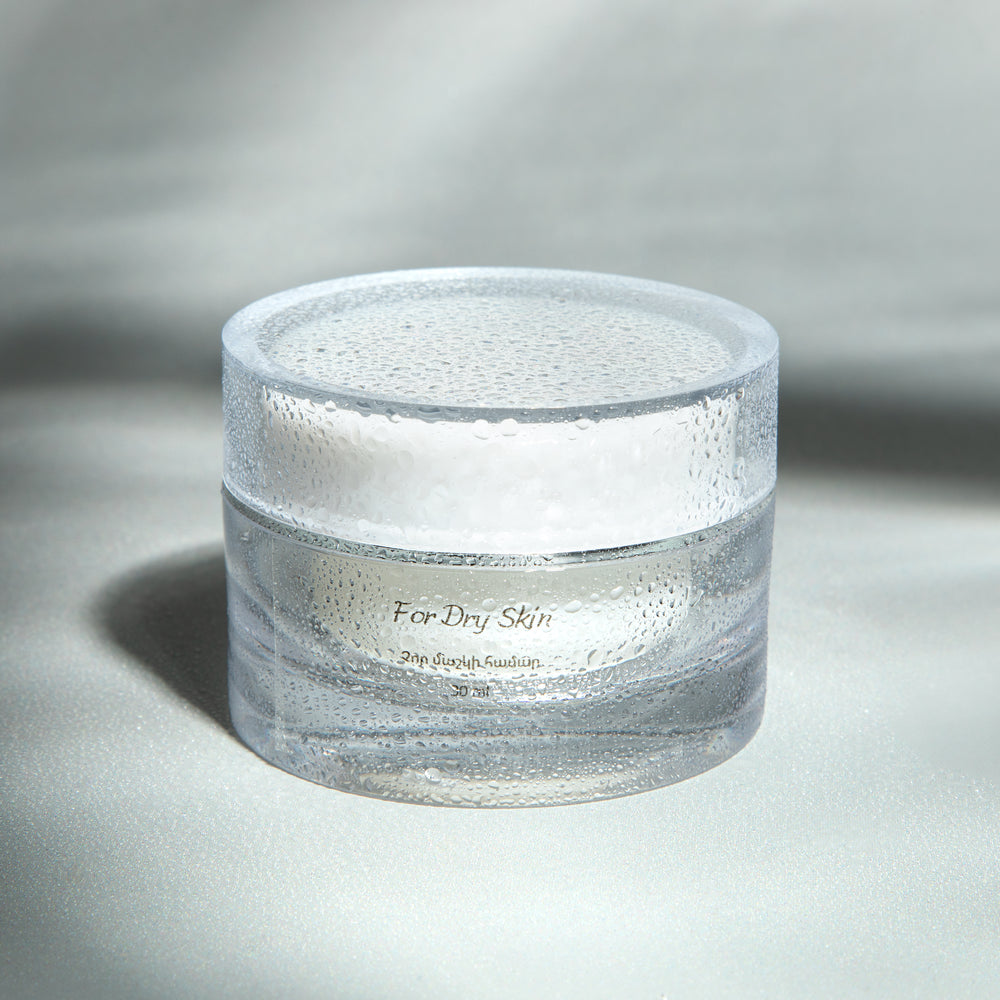 Daily face moisturizer for dry skin with squalane and vitamin E